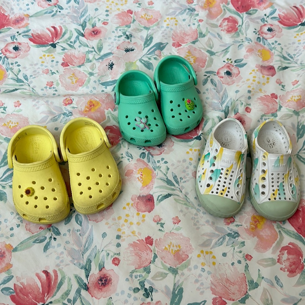2 Crocs & 1 Native Bundle
